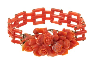 Lot 678 - Antique carved coral bracelet