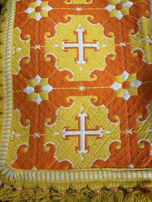 Lot 2551 - Vintage c1970s decorative orange and yellow wool rug repeating geometric pattern with fringing, no label but possibly Casa Pupo. 180 x 140 cms approximately.