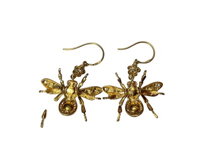 Lot 2 - Pair of Victorian style emerald and diamond bee earrings
