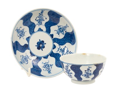 Lot 215 - Lowestoft Robert Browne pattern tea bowl and saucer, circa 1775
