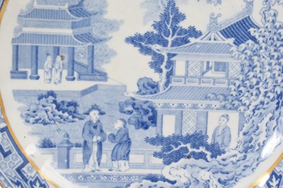 Lot 5036 - Miles Mason blue printed saucer dish, circa 1800-10, and a blue printed tea bowl