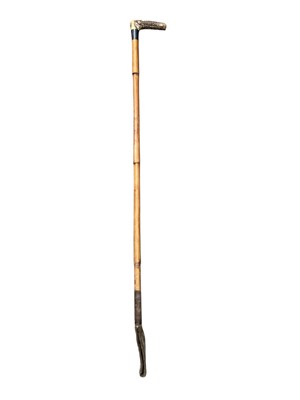 Lot 2951 - Silver mounted riding crop with bamboo shaft and horn handle