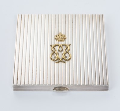 Lot 115 - T.M. King Baudoin and Queen Fabiola silver presentation compact