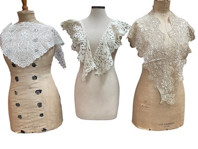 Lot 2558 - Collection of antique and later handmade and some machine-made lace