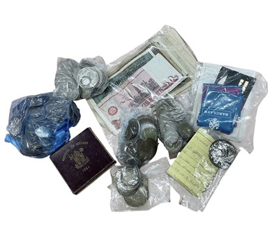 Lot 469 - World - Mixed coinage & banknotes