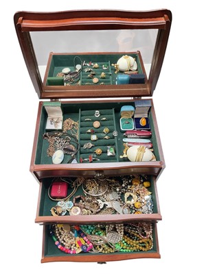 Lot 211 - Wooden two draw jewellery box with hinged lid containing silver and other costume jewellery