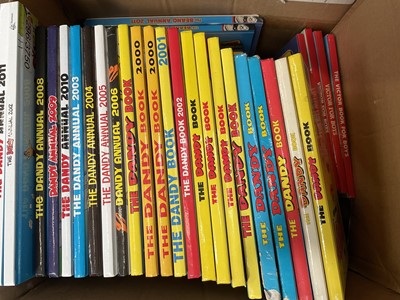 Lot 1425 - Quantity of Beano and Dandy annuals.