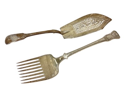 Lot 472 - William IV Scottish silver fiddle pattern fish slice with pierced decoration and engraved initials, (Edinburgh 1834), maker William Marshall