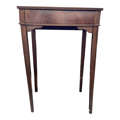 Lot 5389 - 19th century oak side table with single drawer