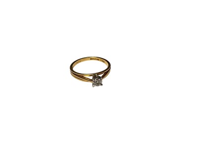 Lot 159 - 18ct gold diamond single stone ring in illusion setting