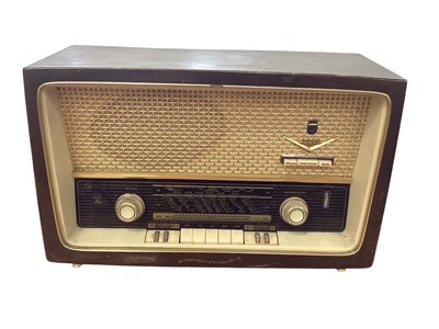 Lot 5033 - Grundig 2098 radio in wooden case, 55cm wide x 35cm tall