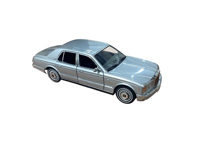 Lot 5018 - Franklin Mint Rolls-Royce Silver Seraph model in box
