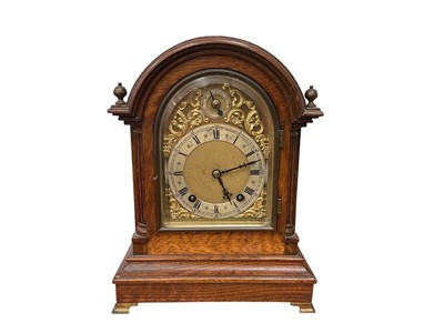 Lot 3009 - Early 20th century German oak cased mantel clock Winterhalder & Hofmeier, the dial with silvered chapter ring, cast brass spandrels