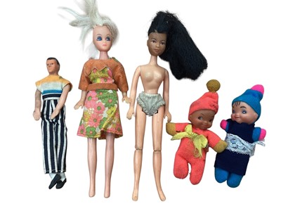 Lot 1902 - Two Pippa dolls, Sindy and other dolls, and other toys (1 box)