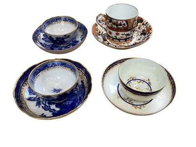 Lot 5014 - Pair of 18th century Chinese tea bowls and saucers, an 18th century Worcester teabowl and saucer and an Imari teacup and saucer