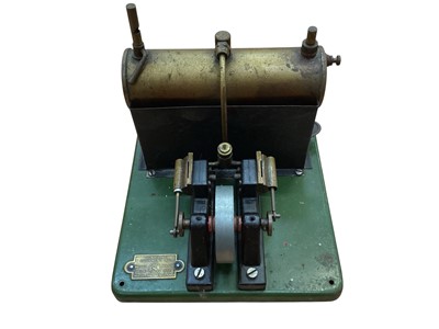 Lot 1883 - Signalling Equipment Ltd stationary steam engine and selection of steam engine parts (2 boxes)