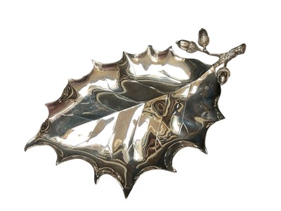 Lot 203 - Spanish silver acron leaf shaped dish