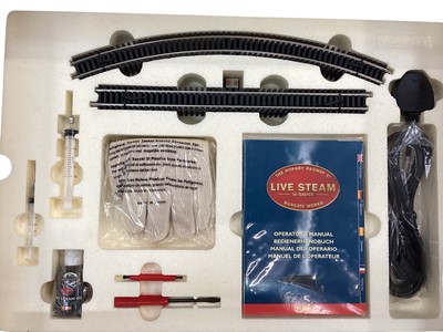 Lot 1889 - Hornby OO Gauge precision engineered steam powered 4-6-2 LNER Class A3 Flying Scotsman tender locomotive, in original box and outer delivery box R1058 (Not steamed) (1)
