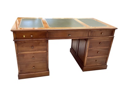 Lot 5310 - Reproduction large pedestal desk with green leather inlay top, 152cm wide x 77cm deep x 68cm tall