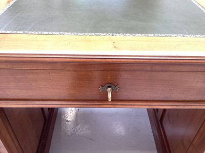 Lot 5310 - Reproduction large pedestal desk with green leather inlay top, 152cm wide x 77cm deep x 68cm tall