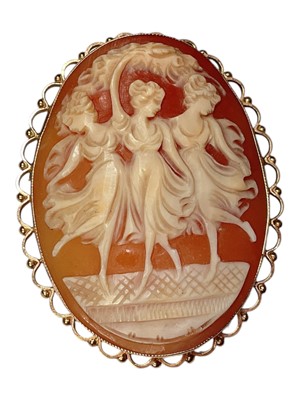 Lot 26 - Carved shell cameo brooch in 9ct gold mount