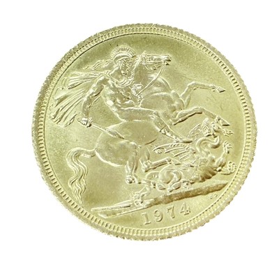 Lot 485 - G.B. - Gold Sovereign Elizabeth II 1974 (N.B. Obv: Light cleaning abrasions) otherwise EF (1 coin)