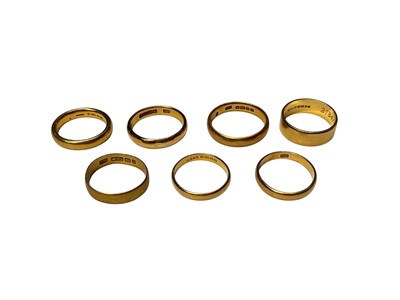 Lot 254 - Seven 22ct gold wedding rings