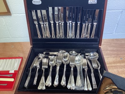 Lot 5025 - Canteen of Sheffield silver plated cutlery by John Mason together with other silver plate