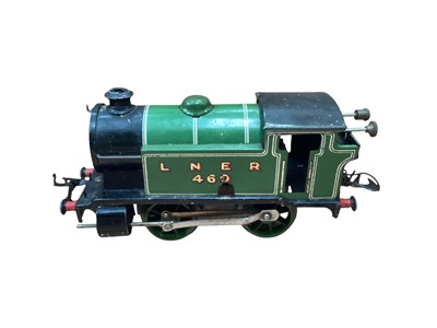 Lot 1929 - Hornby O Gauge group of three clockwork tank engines including Type 101 LNER 460, Type 40 BR 82011 & Type 501 No.1842 (3)