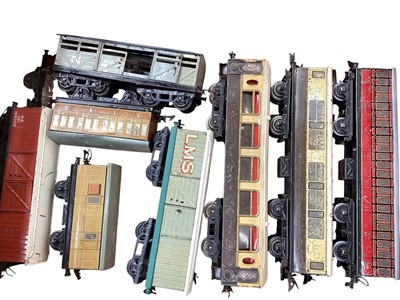 Lot 1931 - Hornby O Gauge loose coaches and large freight wagons (1 box)