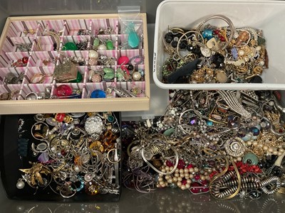 Lot 320 - Collection of hardstone bead necklaces and jewellery to include amethyst bead necklaces, amd a large collection of vintage costume jewellery