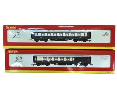 Lot 1939 - Hornby OO Gauge Pullman 2nd Class Parlour Car No.64, boxed R4163 & Pullman 2nd Class Brake Car No.268, boxed R4166 (2)