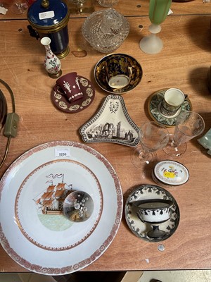 Lot 5236 - Group of ceramics and glass