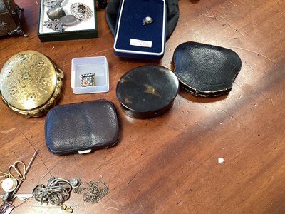 Lot 5243 - Group of jewellery and other items, including a cameo brooch with yellow metal mount, a 9ct gold brooch, a white metal casket engraved 'Blankenberghe', small amount of silver jewellery, amber ne...
