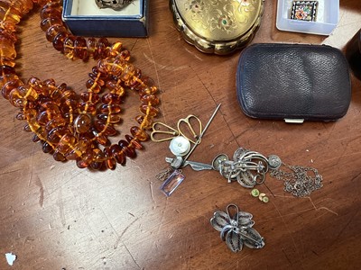 Lot 5243 - Group of jewellery and other items, including a cameo brooch with yellow metal mount, a 9ct gold brooch, a white metal casket engraved 'Blankenberghe', small amount of silver jewellery, amber ne...