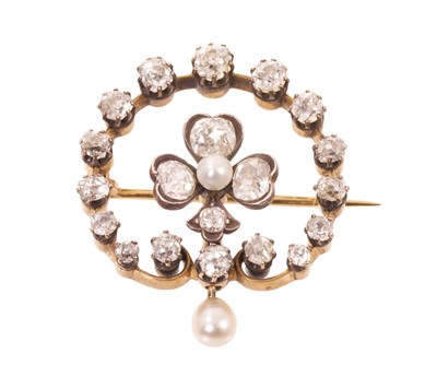 Lot 555 - Late Victorian diamond and pearl brooch with clover leaf motif, the graduated old cut diamonds in silver and gold setting, estimated total diamond w...