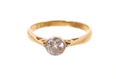 Lot 581 - Edwardian diamond single stone ring with an old cut diamond estimated to weigh approximately 0.35cts in a rub over platinum setting on plain gold shank, ring size H.