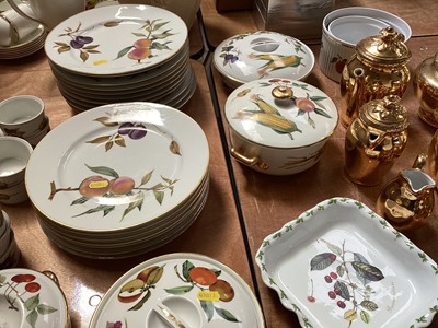 Lot 5059 - Royal Worcester Evesham table service together with a Royal Worcester gilt tea ware