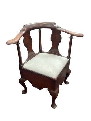 Lot 5302 - George II walnut corner chair