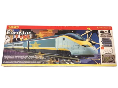 Lot 1712 - Hornby OO Gauge Railway - Eurostar Train Set