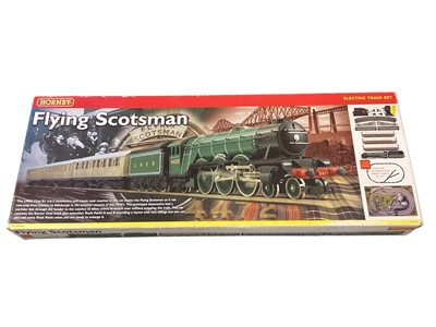 Lot 1713 - Hornby OO Gauge - Flying Scotsman Train Set