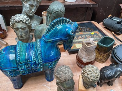 Lot 5089 - Sundry items, including museum copies of Ancient Greek antiquities, Russian lacquer box, etc
