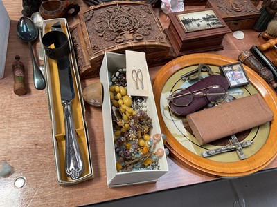 Lot 5093 - Sundry items, including antique spectacles, Black Forest and other treen items, costume jewellery, linen, etc