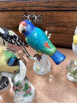Lot 5098 - Group of ceramic figures of birds, including a Meissen parrot (7)