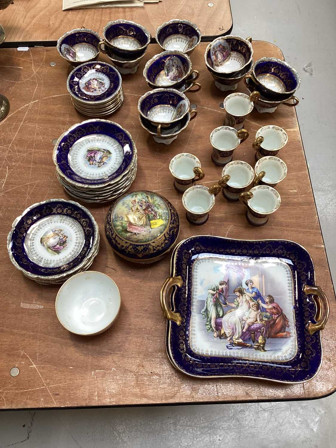 Lot 5106 - 20th century tea and coffee set