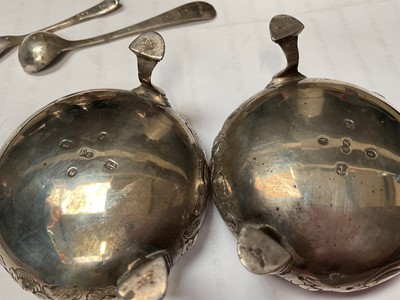 Lot 37 - Pair of Georgian style silver mustard pots, pair of Victorian silver salts and a pair of Victorian silver pepperettes