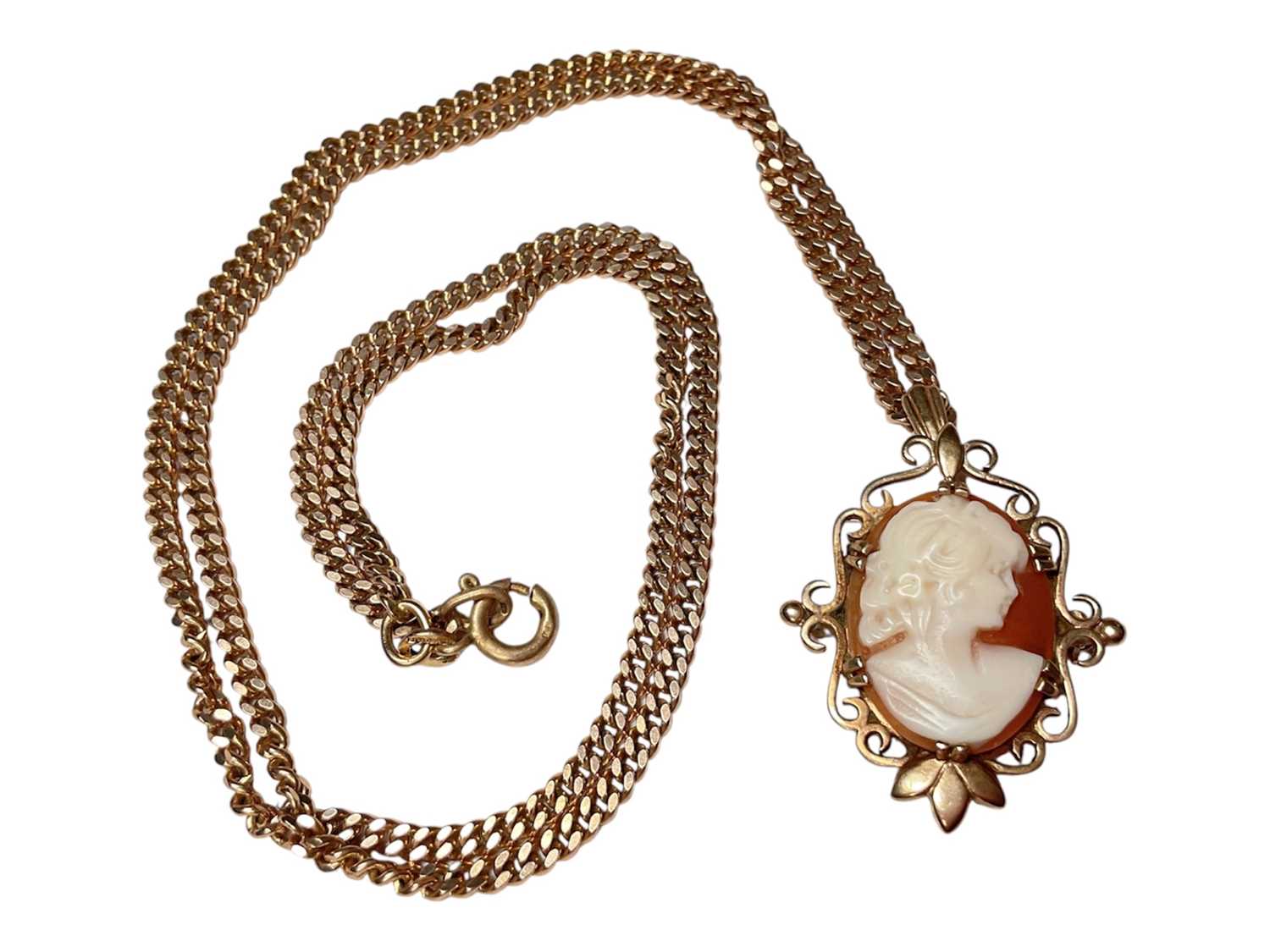 Lot 3 - 9ct gold mounted carved shell cameo pendant / brooch on 9ct gold chain, 58cm long