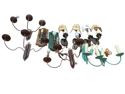 Lot 5153 - Group of decorative wall lights
