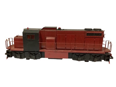 Lot 1700 - Playmobil running gear G Gauge US 8 wheel Freight locomotive (repainted) with Colorado freight box cars and wagons (5)
