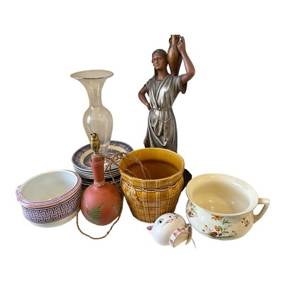 Lot 5221 - Decorative ceramics
